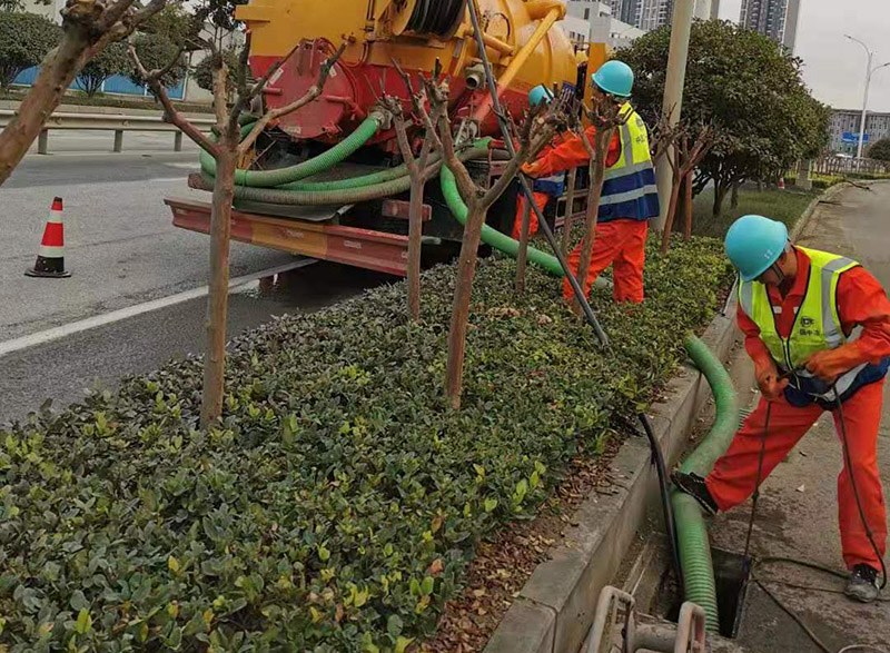 米脂市政管道清淤